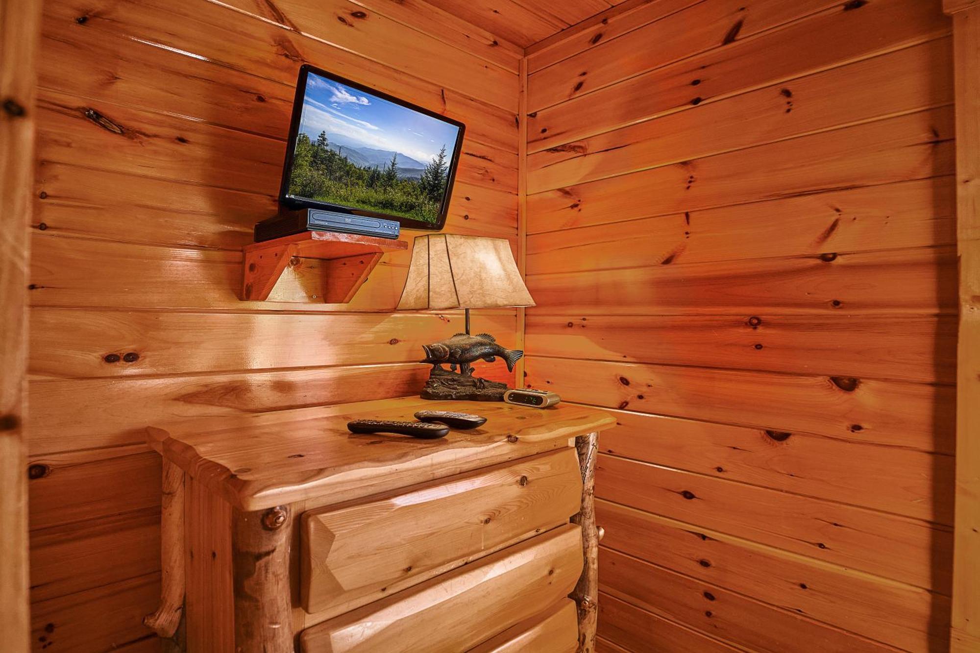 Snuggled Inn Holiday Home Gatlinburg Exterior photo